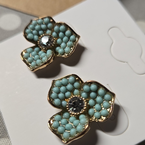 Earrings Bundle Of 2 - Picture 15 of 17